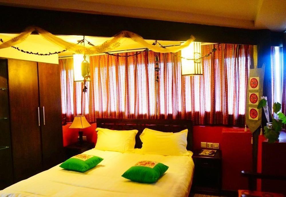 Lijiang Wangjia Courtyard Inn Экстерьер фото