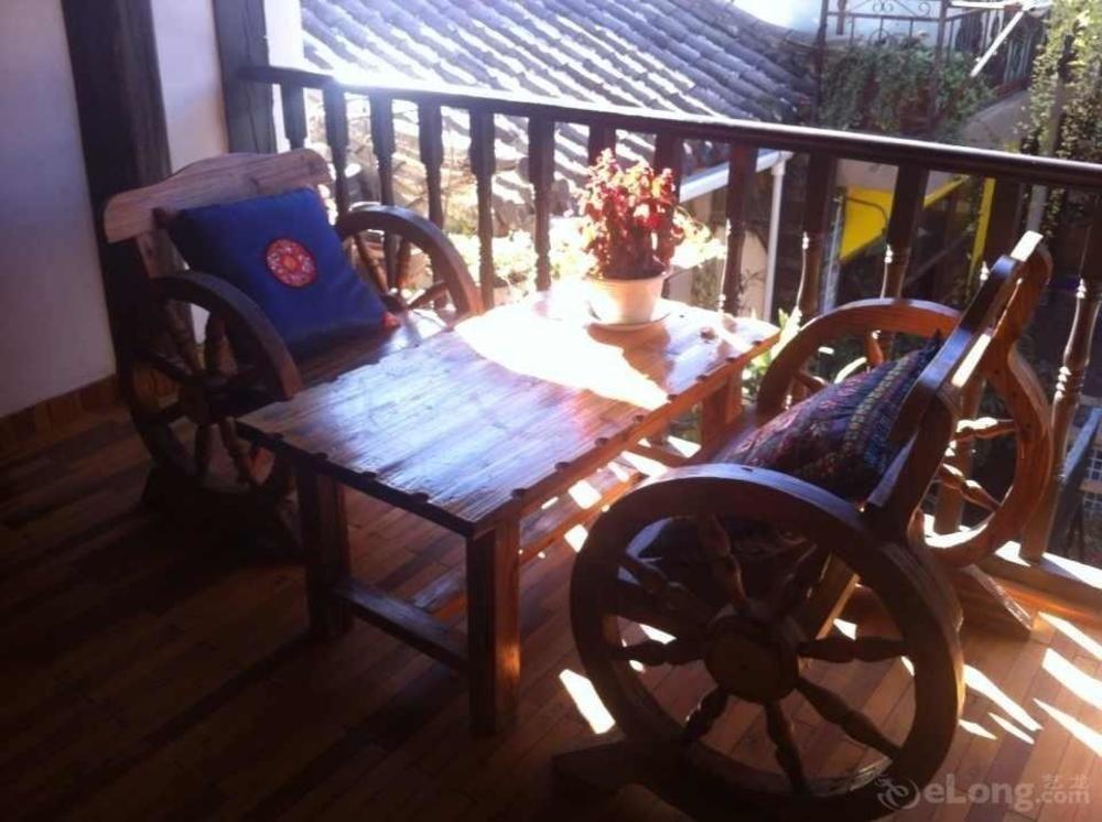 Lijiang Wangjia Courtyard Inn Экстерьер фото